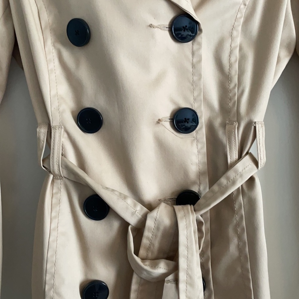 Tan Coat - Picture 3 of 4